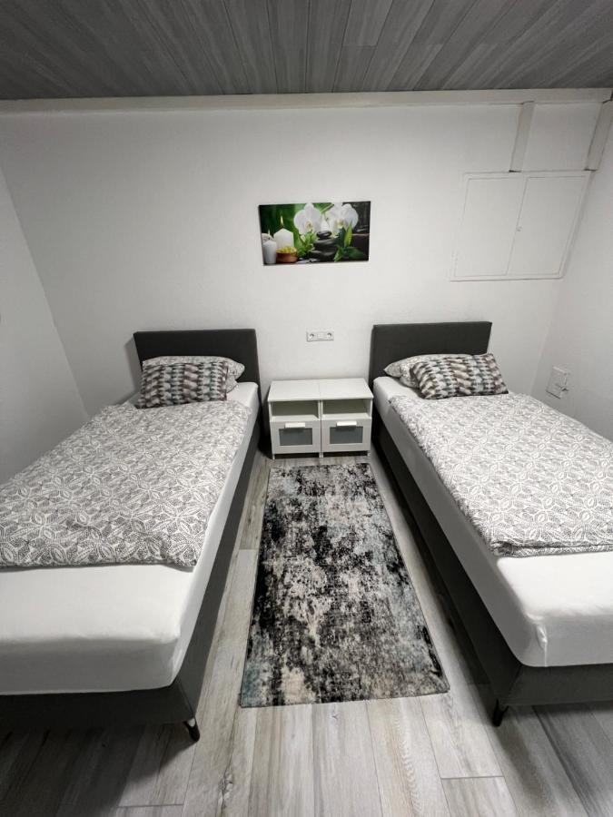 Deniz'S Serviced Apartment. Niederaula Exterior foto